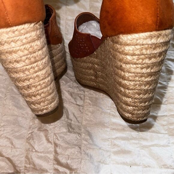 14th and Union Rust color Espadrille fabric upper shoes size 7.5. - Picture 4 of 6
